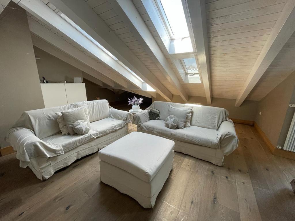 Charming Penthouse In Appartement